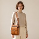 Herre skuldertaske med topgreb 21 x 24 x 9 cm Crossbody taske i kunstlæder med flere lommer Vandafvisende 2