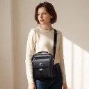Herre skuldertaske med topgreb 21 x 24 x 9 cm Crossbody taske i kunstlæder med flere lommer Vandafvisende 4