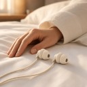 Drátová sluchátka na spaní do uší s konektorem USB-C Mikrofon a ovládání hlasitosti Kabel 1,2 m Dvouvrstvé silikonové koncovky Béžová 2