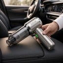 Bezdrôtový vysávač do auta so 2 náhradnými HEPA filtrami Bezkartáčový motor 100 W 6000 mAh USB-C Vysávanie aj fúkanie 2