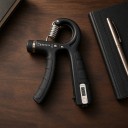 Conjunto de fortalecimento de mão e dedos - Fortalecedor de pegada 10 - 100 kg com contador e fortalecedor de dedos com faixa para pulso Preto Treino 7
