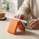 Sæt af 4 magnetiske kortpunge til MagSafe med skjult foldestativ i læder til iPhone 13, 14 og 15 2