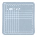 Lille skæreunderlag 8 x 8 cm i PVC med en tykkelse på 3 mm og en dobbeltsidet centimeter gitter til skæring af papir og washi tape 9