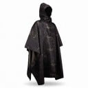 Maskáčové pončo pláštěnka s kapucí šířka 140 cm polyester s PU vrstvou skládací s úložným vakem pro turistiku unisex 10