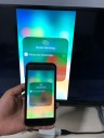 Trådlös adapter för att spegla telefonens skärm på TV:n Anslutning via HDMI eller AV Användning även med monitor och projektor Vit 5
