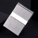 Resefodral för dokument och kort Hårt utförande av PU-läder och metall Glänsande metallband Viklock Kompakt mått 9,6 x 6,1 cm 7