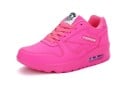Damsneakers med ögontryck J830 1