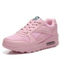Damsneakers med ögontryck J830 2