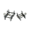 2 kpl kellokoneiston pidikkeitä 42x37x25 mm ja 35x25x25 mm kokoisille kelloille. Yleismalliset metalliset ruuvipenkit mekanismien korjaukseen. 1