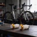 2 ks LED světla do konců řídítek Výstražná blikačka na kolo 2 režimy 45 x 25 mm Hliník a pryž Pro řídítka 16 až 23 mm 8
