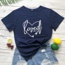T-shirt för kvinnor med trycket "loved" 5