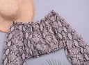 Dámský crop top s hadím vzorem P1008 6
