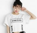 Biały crop top damski ze sznurowadłami 2