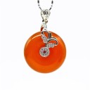 Damhalsband med cirkulärt hänge D508 3