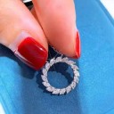 Damhalsband med cirkulärt hänge D686 4