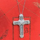 Damhalsband med kors 2