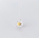 Damhalsband med blomma D849 3