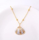 Damhalsband med skal 1