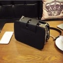 Dams crossbody väska med kedja Tre fack med dragkedjor och metallram Vridlås PU-läder Svart 22 x 6 x 13 cm 5