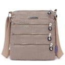 Platt damcrossbodyväska i nylon Tre framfickor med dragkedja Inre fickor Justerbar rem Mått 21 x 25 x 3 cm 2