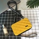 Dams crossbody-väska med fast plastskal Mönster av romber Dragkedja runtom Lång rem och handtag 17,5 x 10,5 x 7 cm 8