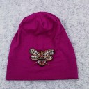 Damernas tunn beanie-mössa med en dekorativ bi broderad av pärlor och glittrande stenar Material polyester och bomull Universell storlek 6