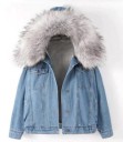 Damsydd, vadderad denimjacka med huva kantad med konstgjord päls Fluffigt foder Löst snitt Bröstfickor med lock Bomull och polyester 2