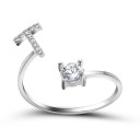 Anello da donna con lettera dell'alfabeto D2398 20