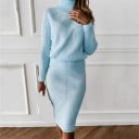 Suéter y falda de mujer 15