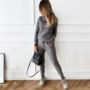 Suéter y pantalón de chándal para mujer 11