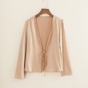 Kvinnors elegant blus med knytning i mitten Djup V-ringning Långa utsvängda ärmar Glänsande yta Kortare längd Polyester 3