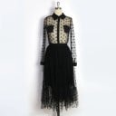 Top y falda de mujer con lunares 3