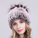 Dams vintermössa med päls Pälsig ribbad yta Dekoration med pom poms på toppen Huvudomkrets 52 till 60 cm För kallt vinterväder 10