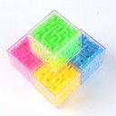 3D doolhof in een doorzichtige kubus Puzzel met een balletje dat wordt bestuurd door draaien en kantelen Handzaam formaat 5,2 x 5,2 cm ABS 6