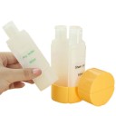 4-in-1 kosmetiikkapullosetti 2
