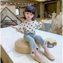 Blusa y jeans de lunares para niñas 4