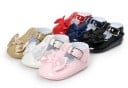 Zapatillas de piel charol para niña 7