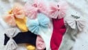 Calcetines de niña con lazo grande y perlas 12
