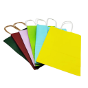 50 pcs Sacs-cadeaux en kraft 15 x 21 cm avec poignée Sacs en papier colorés pour cadeaux emballage de marchandises sacs écologiques solides en papier pour magasins et célébrations 4
