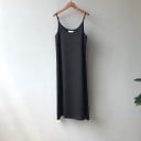Vestido sin tirantes de color liso A2784 1