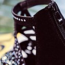 Lyxiga damsandaler med strass 13
