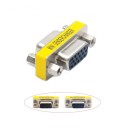 Sats med 2 VGA 15-pin kopplingar med två uttag för att ansluta två VGA-kablar Kompakt reduktion hona till hona Metallkropp med gängor 2