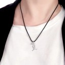 Halsband med bokstaven L 3