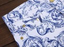 Blåvita jeans för män i en intressant design 4