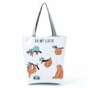 Damsväska med tryck av sengångare Högre form med utvidgad botten 27 x 37 x 8 cm Långa grå handtag Polyester Lekfullt tecknat motiv av djur 3