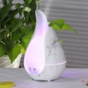 Aromadiffusor i flamform med LED-belysning Behållare 200 ml Timer 1 eller 3 timmar Drift upp till 8 timmar Ljudnivå 35 dB Effekt 12 W 3