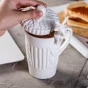 Porcelánový hrnček s uzáverom a lyžičkou 4