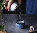 Porslinsmålad mugg 8