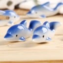 Soporte para palillos de porcelana con forma de delfín 2
