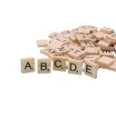 Sæt med 100 Scrabble-bogstaver 3